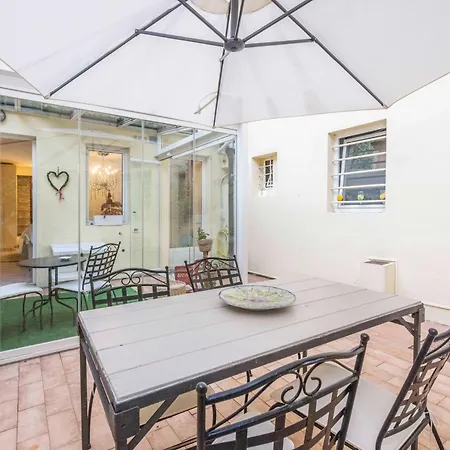 Giulia House, By Short Holidays